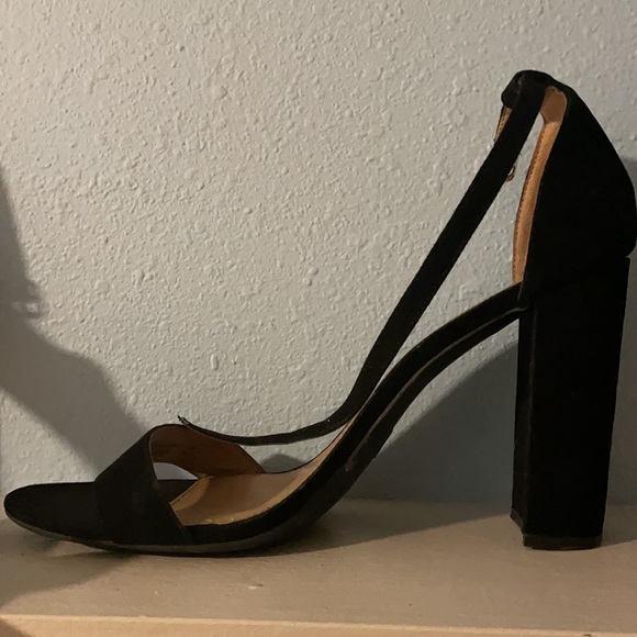 Black Merona Heels, Am size worn 10 for extra room - Picture 2 of 3